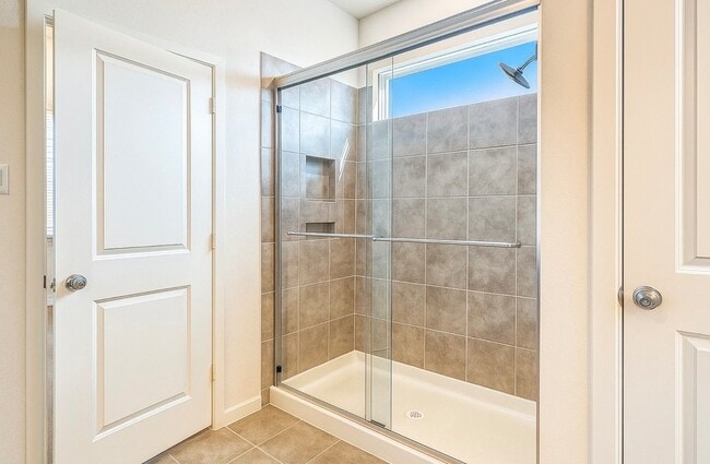 Building Photo - 9638 Lily Vis Ln