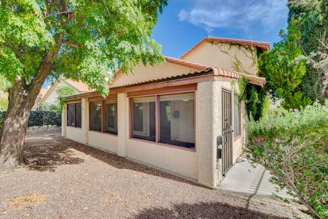 Building Photo - 4BEDROOM HOME ON THE GOLF COURSE 89130 * C...