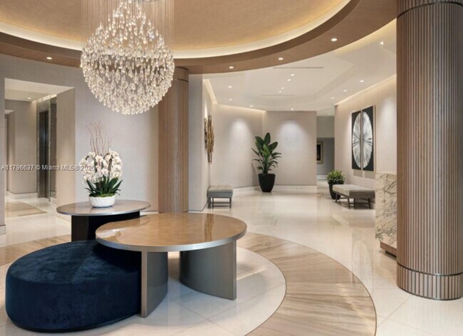 Building Photo - 888 Brickell Key Dr
