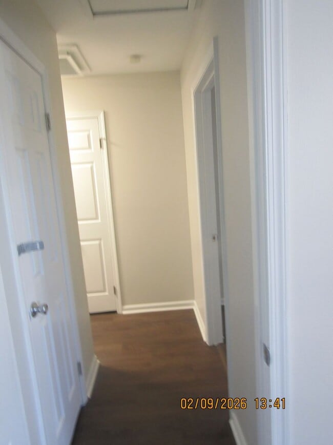 Building Photo - Lake Whitehurst