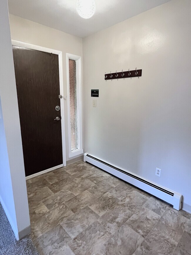 Building Photo - 1625 W Elizabeth St