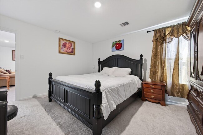 Building Photo - 16703 Rolling Pasture Ln