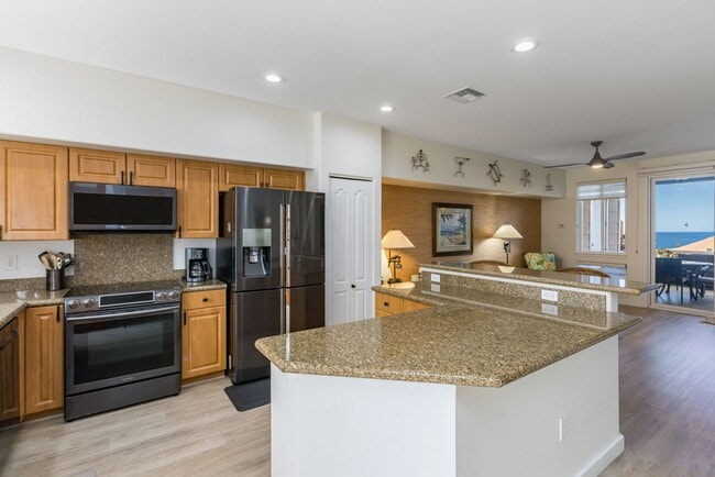 Building Photo - Furnished 2 Bedroom Condo in Town!