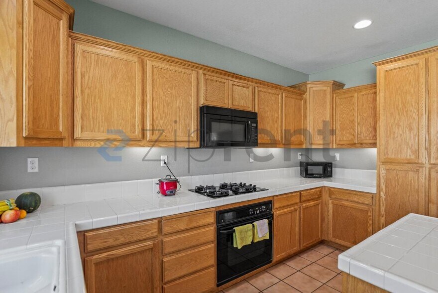 Building Photo - 2433 Pearlite Way