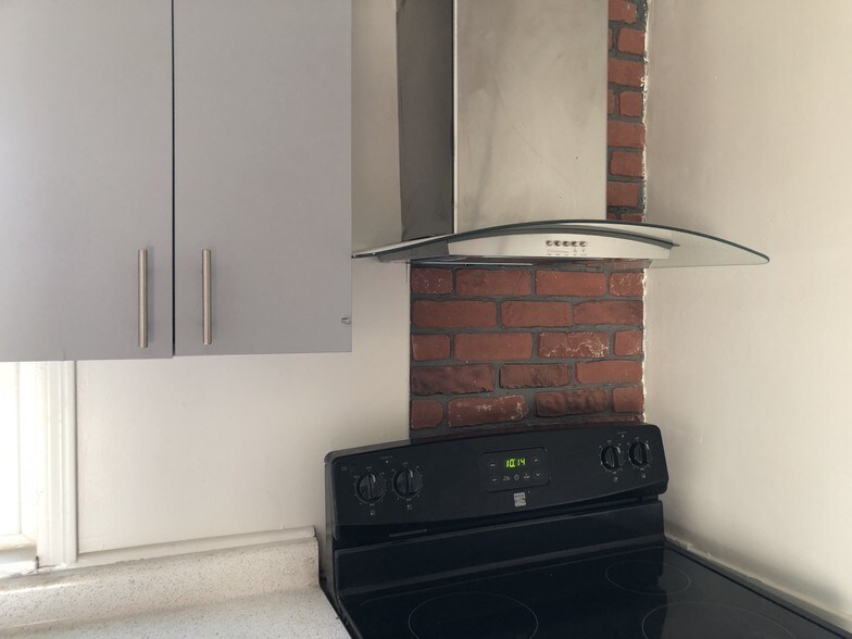 Building Photo - 254 Plimpton St