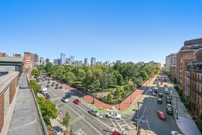 Building Photo - 95 Beacon St