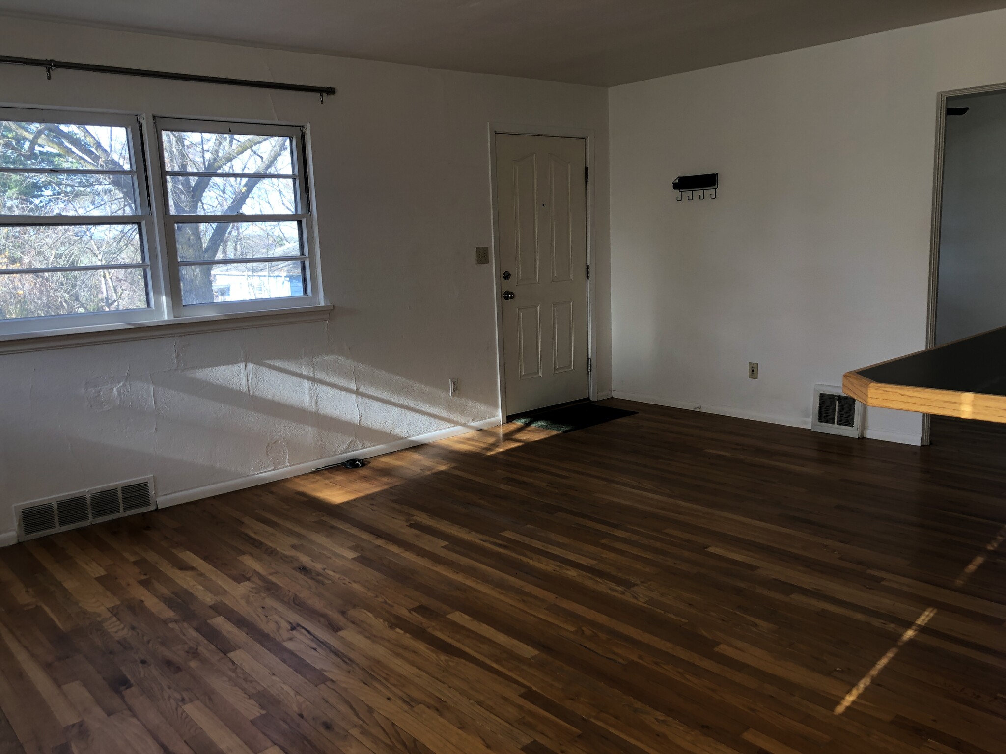 Building Photo - 1010 NW Fisk St