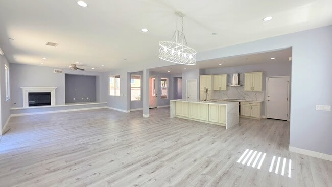 Building Photo - 5140 Buckwheat St