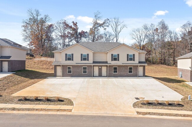 Building Photo - 499 Palmer Dr