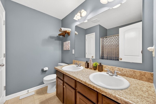 Building Photo - 1961 Creek Bank Dr