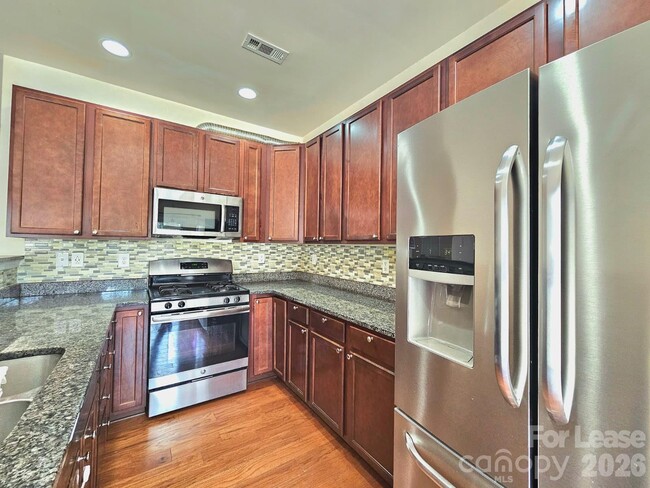 Building Photo - 2534 Madeline Meadow Dr