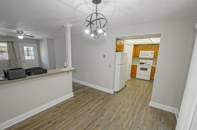 Building Photo - 2001 Tenth Street Unit