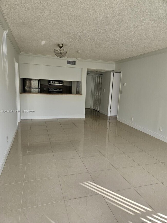 Building Photo - 8160 Geneva Ct