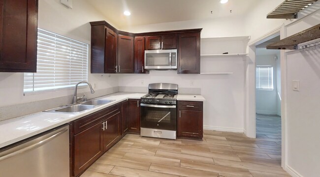 Building Photo - 663 W Sepulveda St