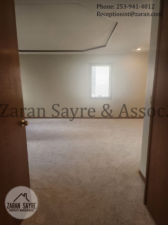 Building Photo - 399 - Gorgeous 3-bedroom!