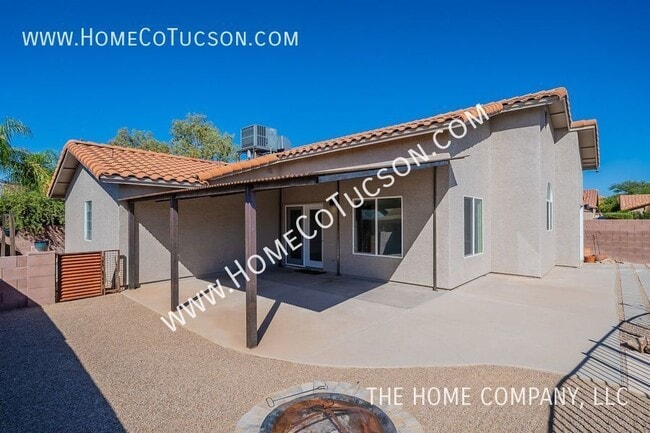 Building Photo - 2581 W Camino De La Joya