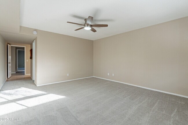 Building Photo - 25822 S Boxwood Dr