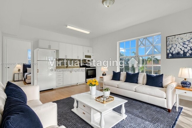 Building Photo - 963 SW 6th St