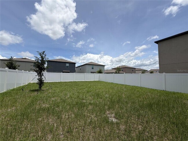 Building Photo - 156 Rose Bud Ln