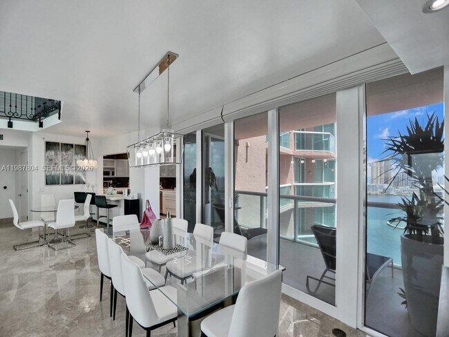 Building Photo - 3370 Hidden Bay Dr