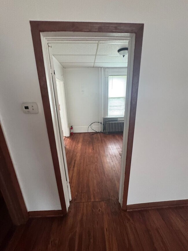 Building Photo - 1830 Superior Ave - Duplex