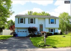 Building Photo - 8225 Lucchesi Dr