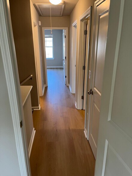 Building Photo - 897 Whittington Pky SW