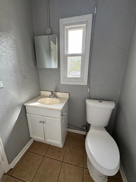 Building Photo - 294 W Wood St