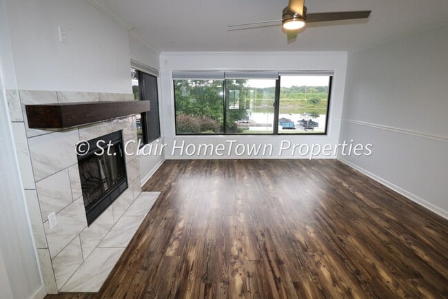 Building Photo - Waterfront Condo
