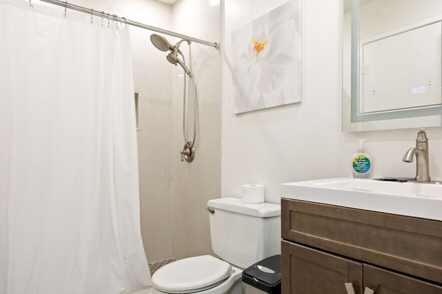 Building Photo - 2265 Chestnut Burr Ct