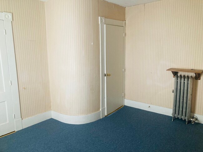 Building Photo - 5 Kirk St