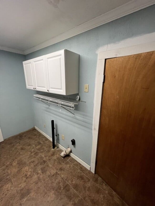 Building Photo - Spacious 5-Bedroom Home in Prime Zachary Location