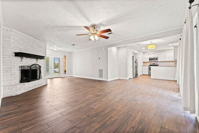 Building Photo - 12730 Lake Conroe Hills Dr