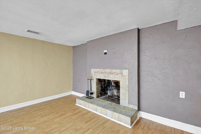 Building Photo - 7405 Ridan Way