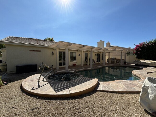 Building Photo - Furnished or Not! Gated, 3 Bedrooms, pool/spa