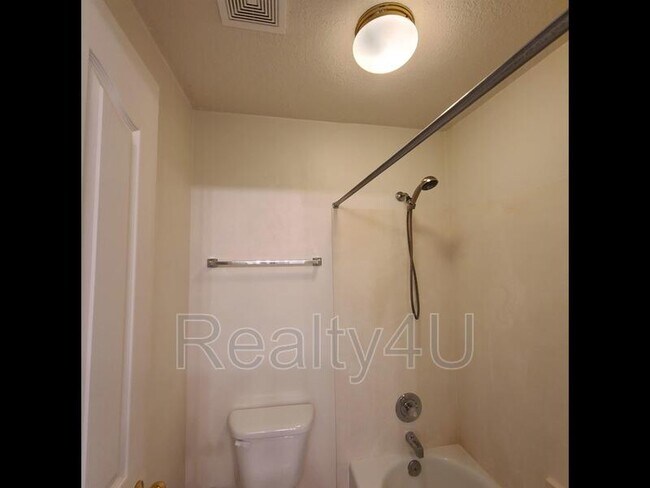 Building Photo - 1305-1200 1200 W