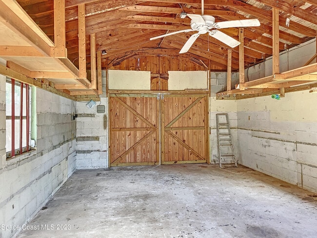 Building Photo - 305 Belmont Dr