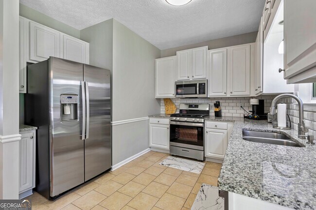 Building Photo - 316 Preston Chase Dr