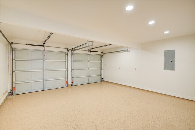 Building Photo - 4427 Waterfall Way