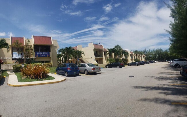 Building Photo - 13934 SW 90th Ave
