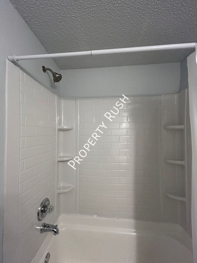 Building Photo - 9119 Westminister Cir Dr