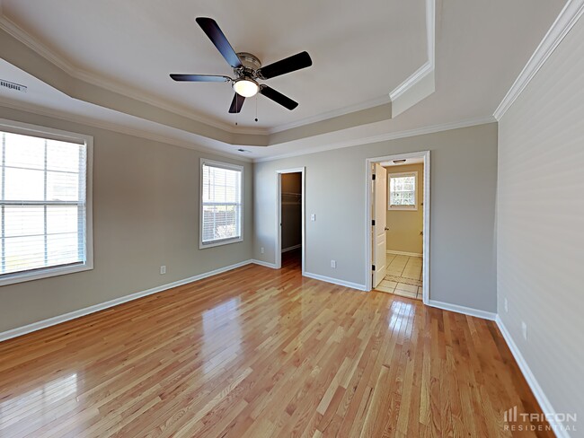 Building Photo - 3767 Bret Dr