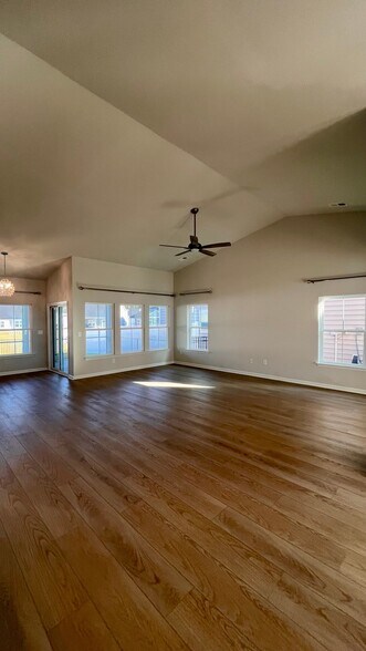 Building Photo - 728 Isle Verde Dr