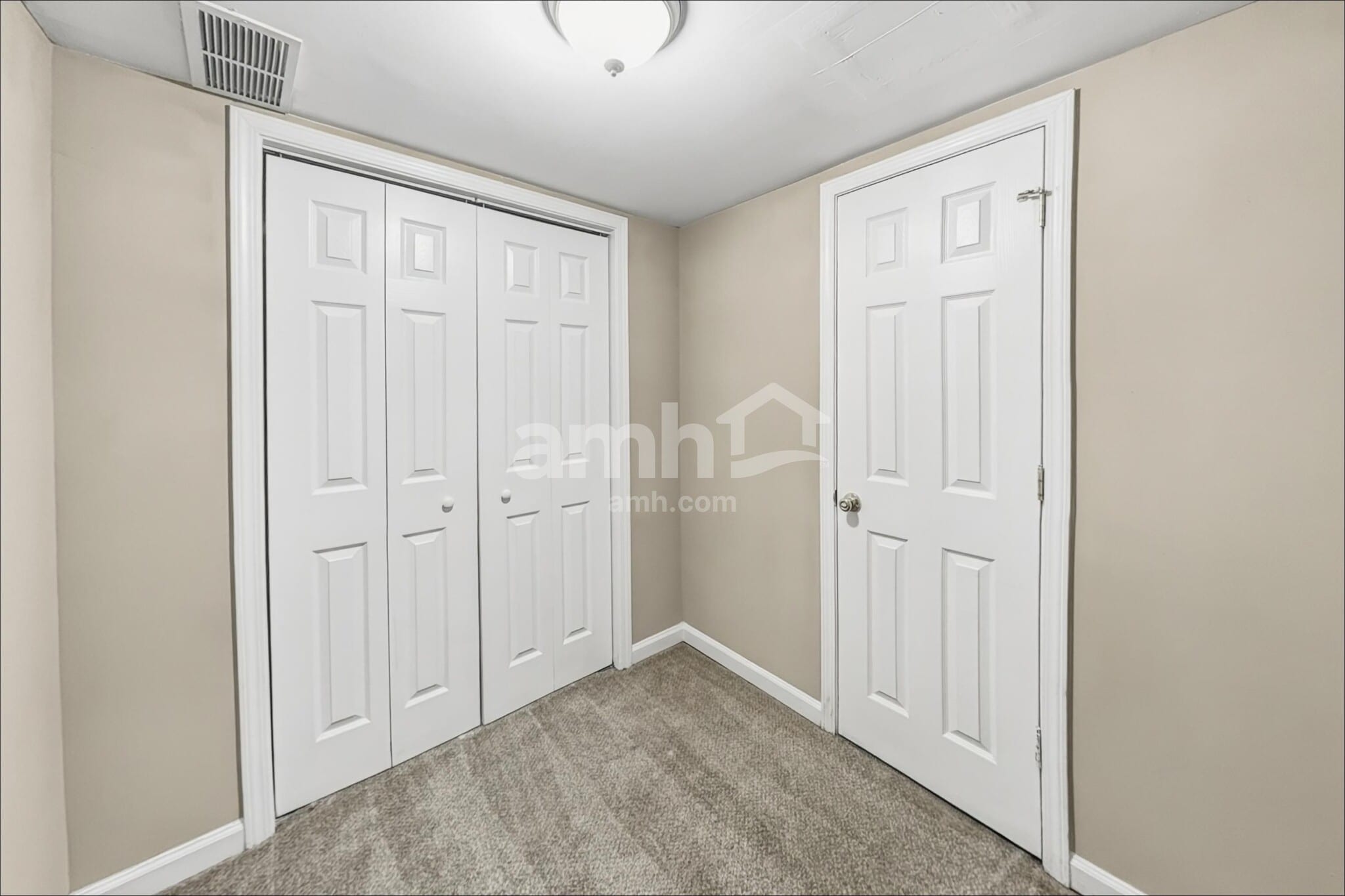 Building Photo - 4101 S Fork Dr