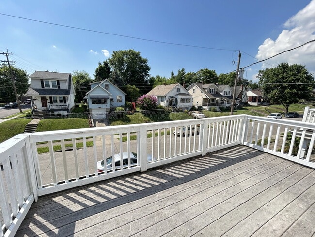 Building Photo - 5563 Bosworth Pl