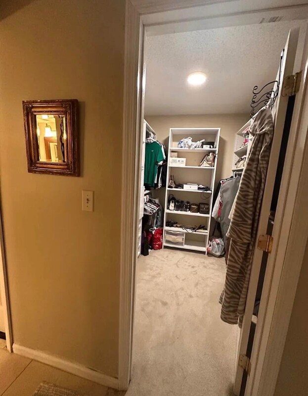 Building Photo - 257 S Fairbairn Dr