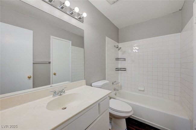 Building Photo - 4339 Spencer St