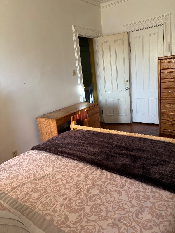 Building Photo - 545 Decatur St