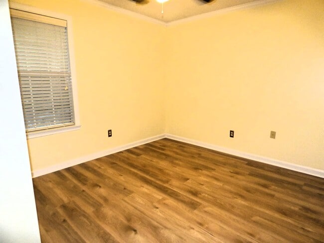 Building Photo - 2244 Lake Hill Ct