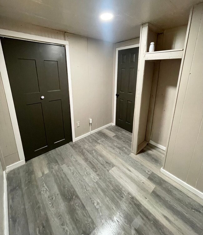 Building Photo - Two Bedroom One Bath Manufactured Home in Huntington